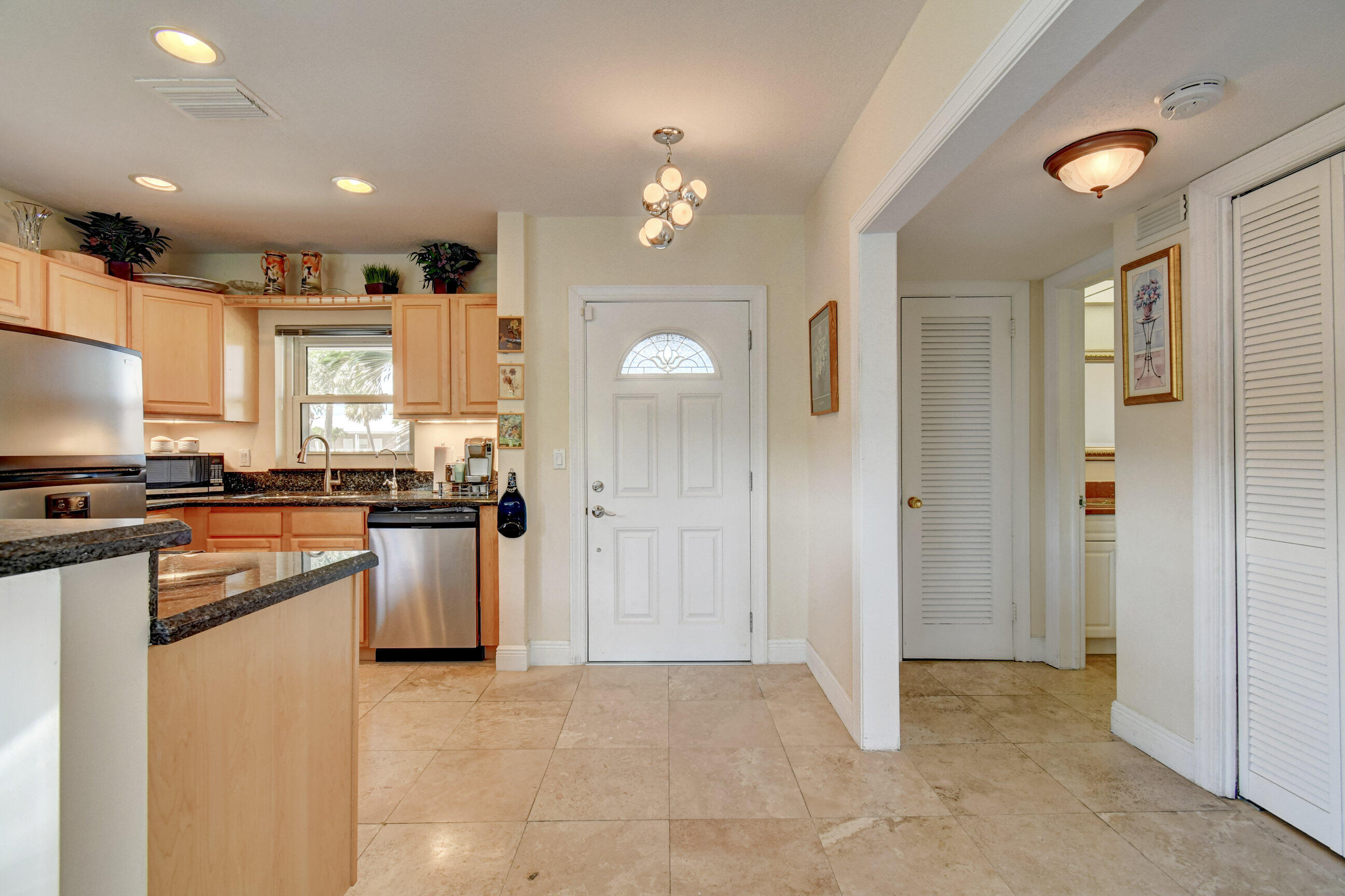 711 Northeast Harbour Terrace, Unit 4120 Boca Raton, FL 33431 - Photo 19 of 28 19 Entrance inside 412