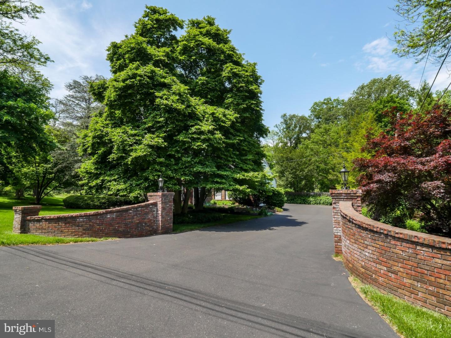 109 East Ferry Road Yardley, PA 19067 - Photo 24 of 25 Driveway