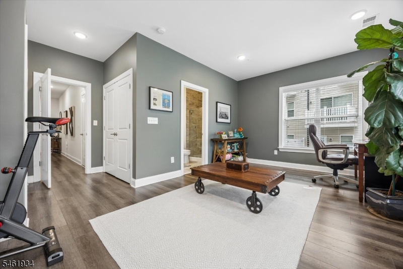 206 Abbe Road Little Falls, NJ 07424 - Photo 23 of 31 Gallery Image 23