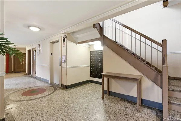 $285,000 | 139-05 85th Drive, Unit 4G | Briarwood