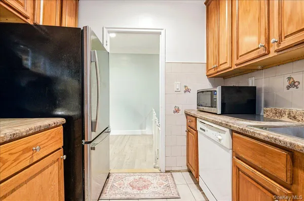$285,000 | 139-05 85th Drive, Unit 4G | Briarwood