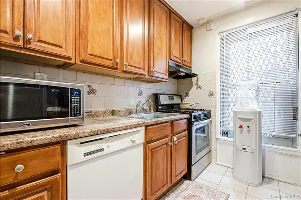 $285,000 | 139-05 85th Drive, Unit 4G | Briarwood