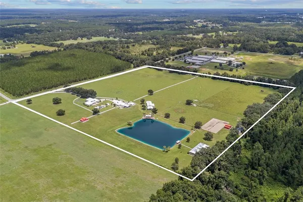 a view of a lake with houses