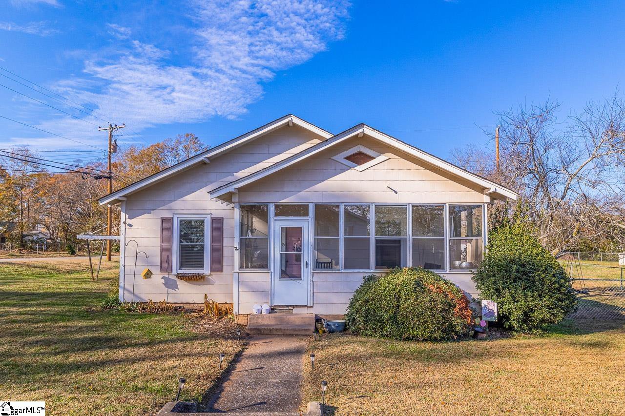 15 3rd Street Inman, SC 29349 - Photo 1 of 26