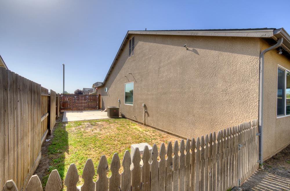 2311 Ranier Way Hanford, CA 93230 - Photo 13 of 39 Gallery Image 13