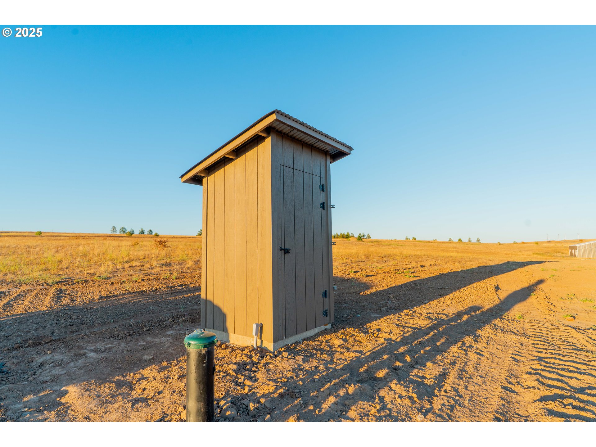 959 High Prairie Road Lyle, WA 98635 - Photo 23 of 34 a view of an ocean beach