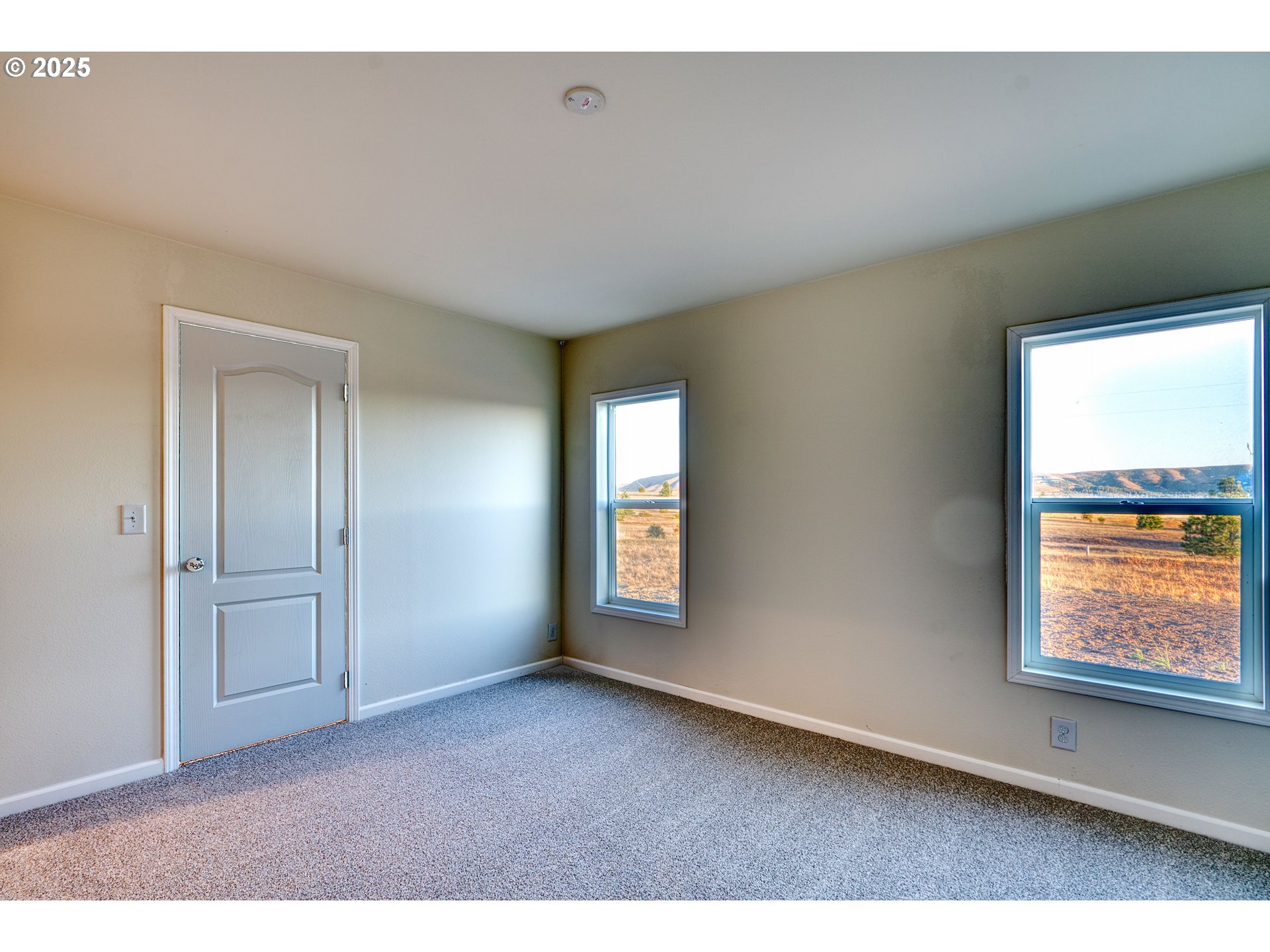 959 High Prairie Road Lyle, WA 98635 - Photo 24 of 34 a view of an empty room with window