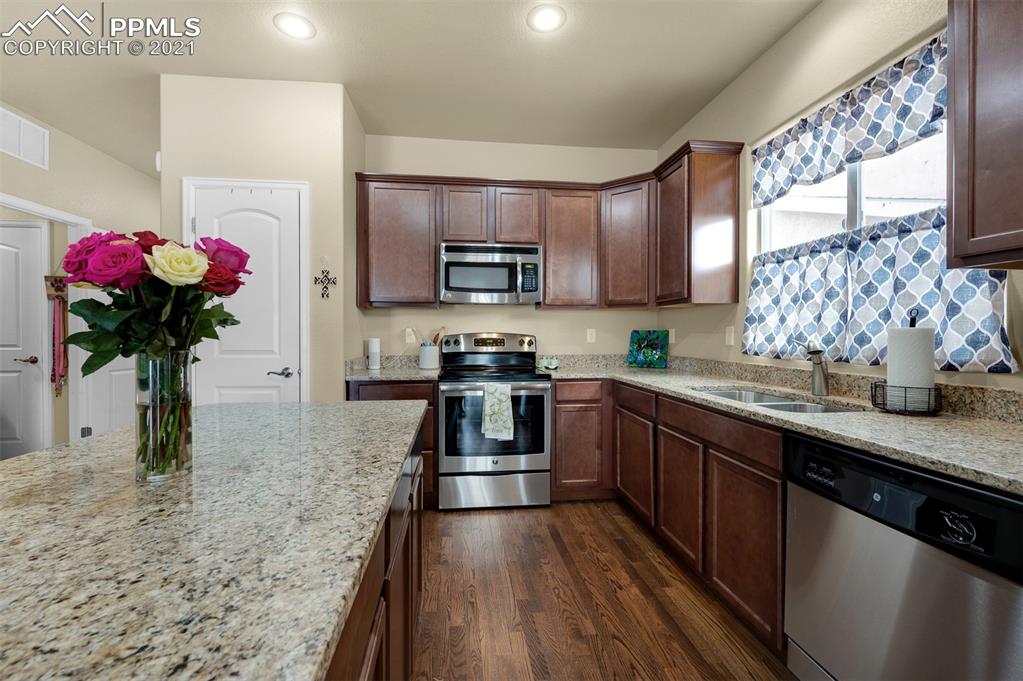 11571 Louvre Point Peyton, CO 80831 - Photo 11 of 34