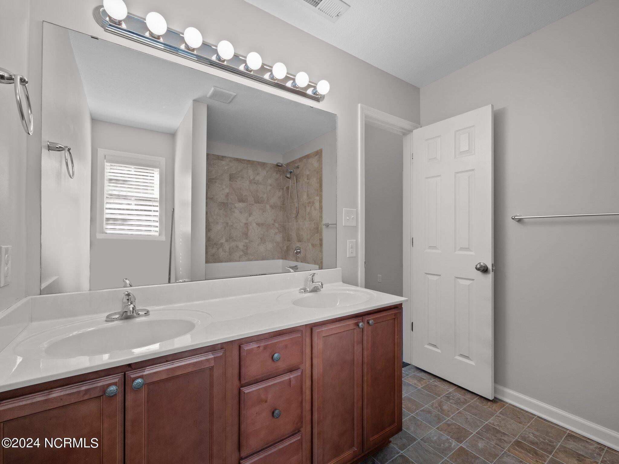 101 Clymer Court Hubert, NC 28539 - Photo 18 of 29 38-web-or-mls-PA180247