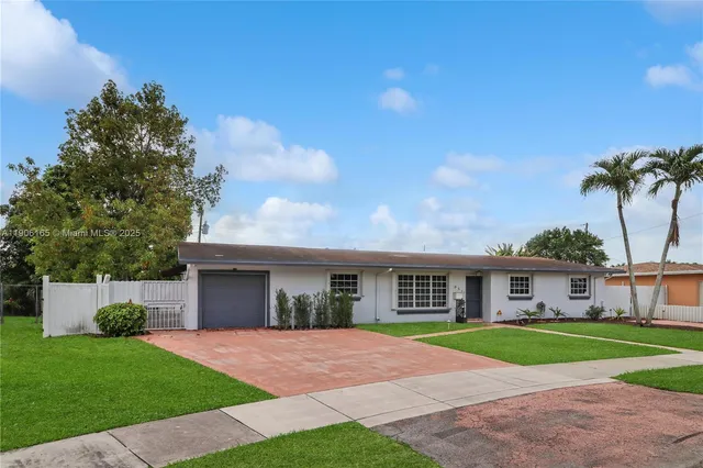 $800,000 | 6051 Southwest 110th Avenue, Miami, FL 33173