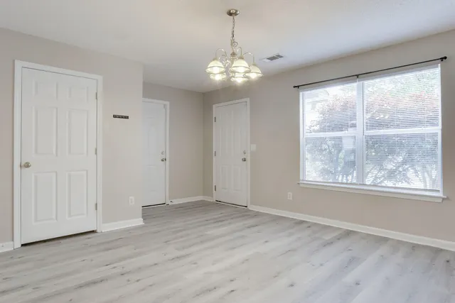 $1,875 | 103 McNair Drive, Crestview, FL 32539