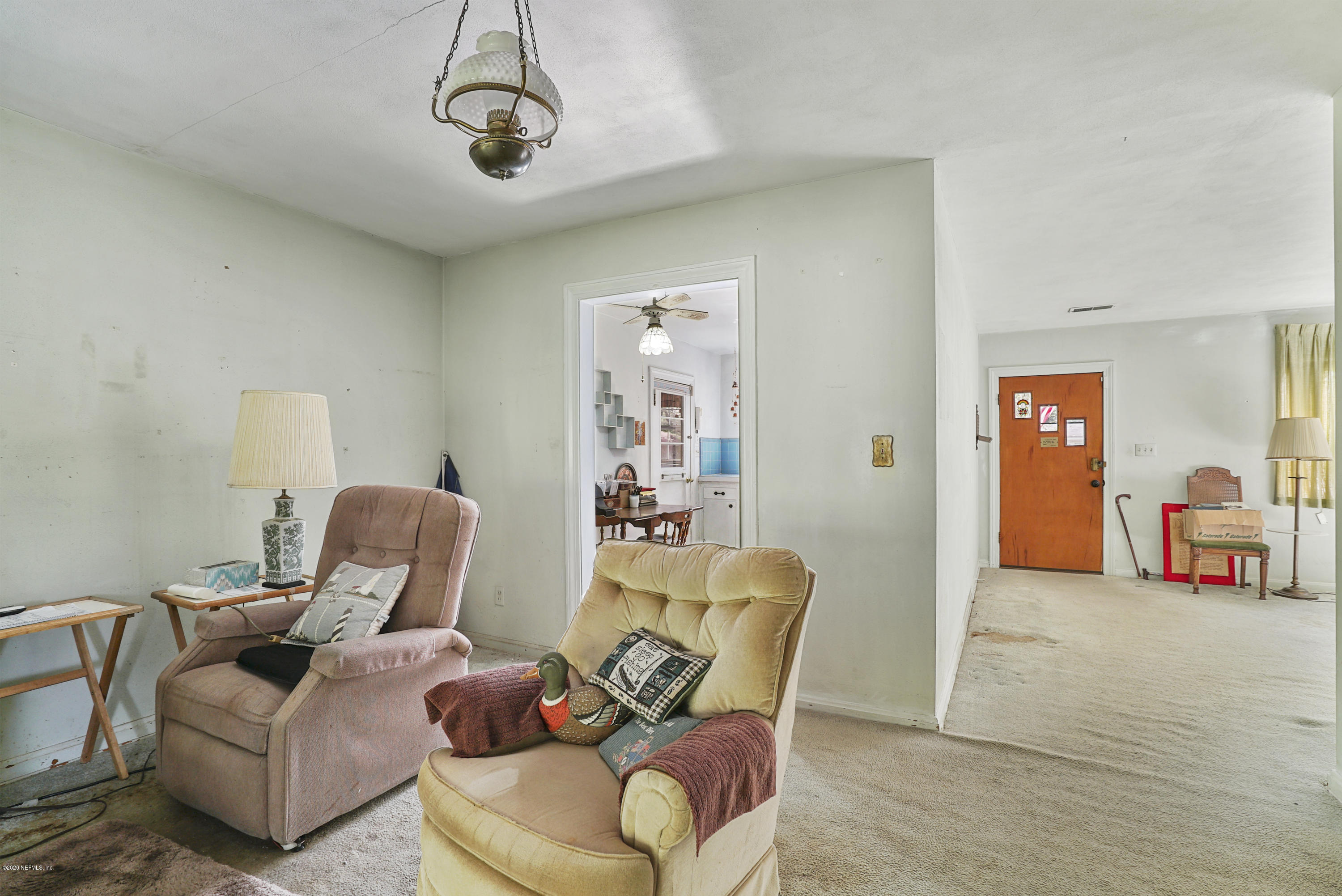 2531 Elbow Road Orange Park, FL 32073 - Photo 9 of 30 a living room with furniture
