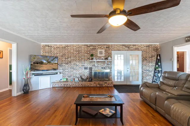 $625,000 | 5723 Highway 2, Westville, FL 32464