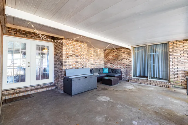 $625,000 | 5723 Highway 2, Westville, FL 32464