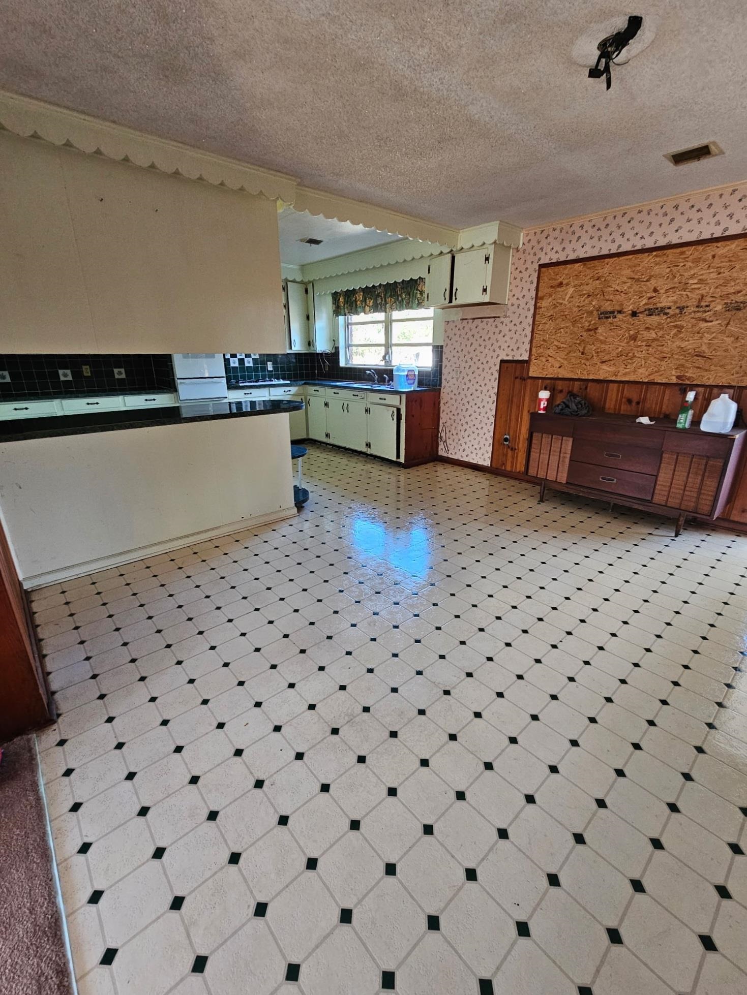 1458 Highway 53 Madison, FL 32340 - Photo 10 of 56