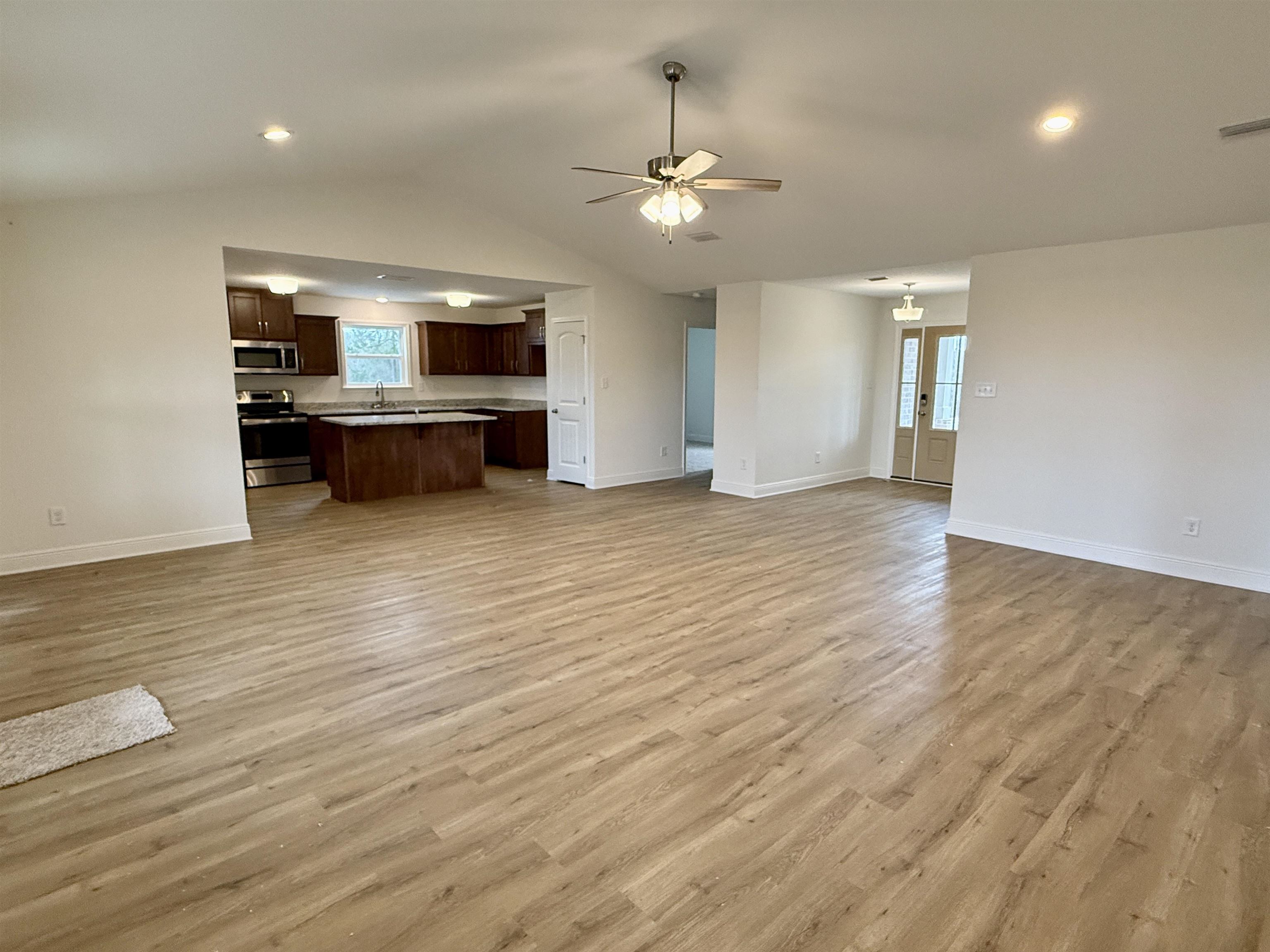 22861 Price Grubbs Road Robertsdale, AL 36567 - Photo 2 of 6 Living Room