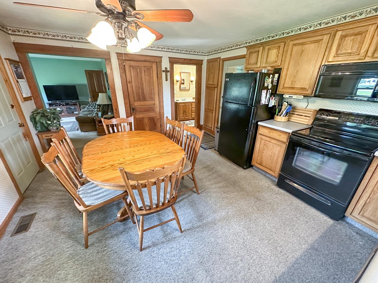 4538 North Coleman Road Coleman, MI 48618 - Photo 10 of 21 1911158-9.JPG