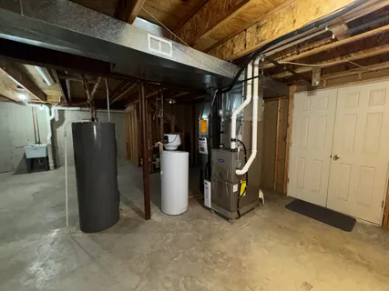 $450,000 | N21W24305 Cumberland Drive, Unit 38N, Pewaukee, WI 53072-5824