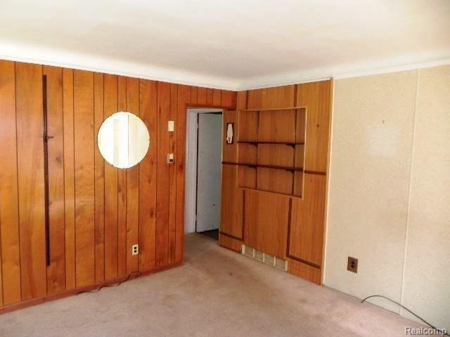 673 Patterson Court Inkster, MI 48141 - Photo 21 of 21 261-910961_Living Room.JPG