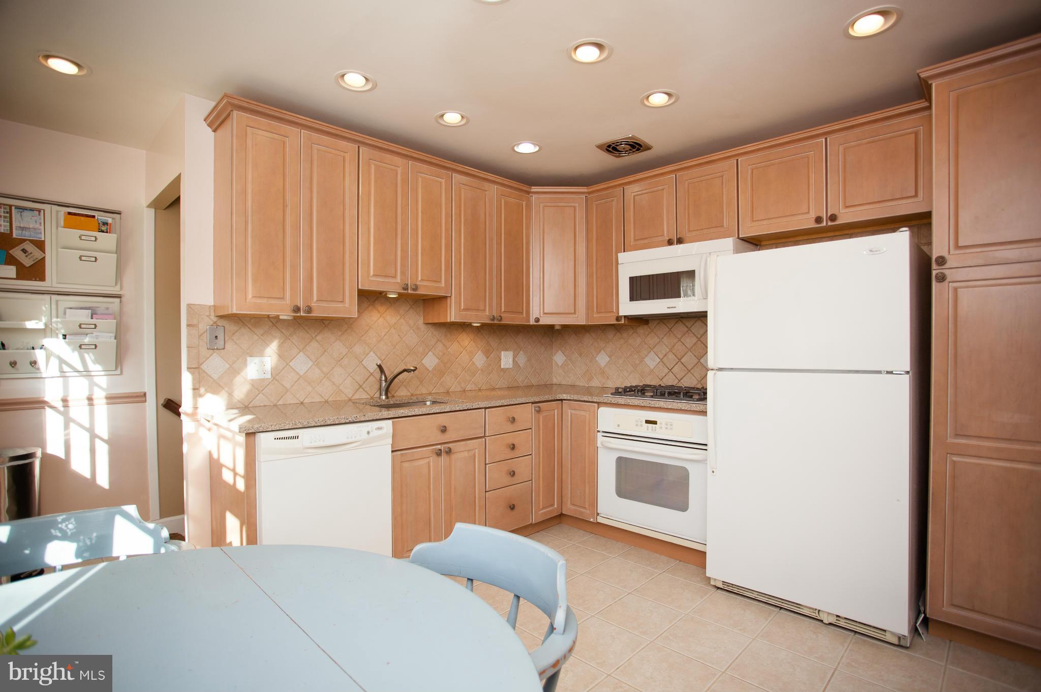 1909 Logwind Road Catonsville, MD 21228 - Photo 8 of 30 Kitchen