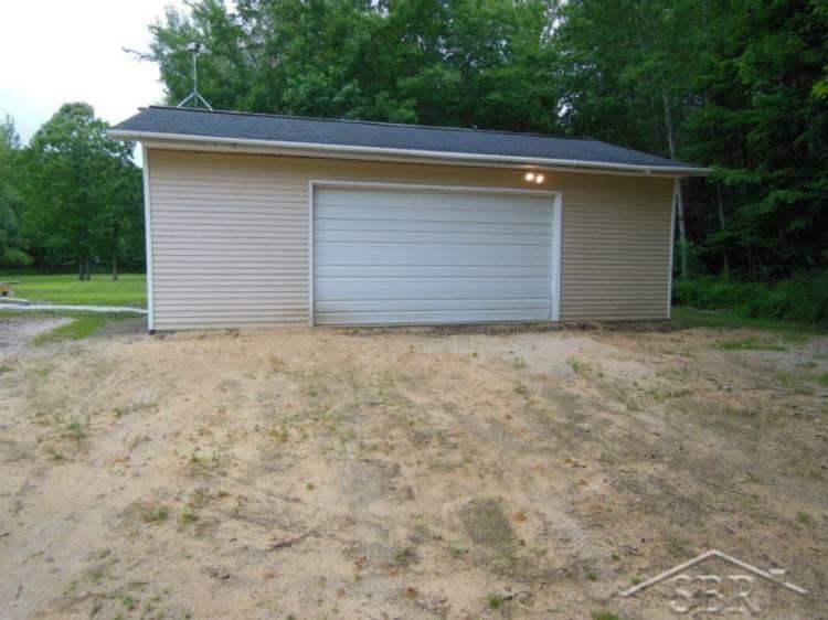 6891 North Bay Midland County Line Road Rhodes, MI 48652 - Photo 29 of 29 31253115-30.JPG