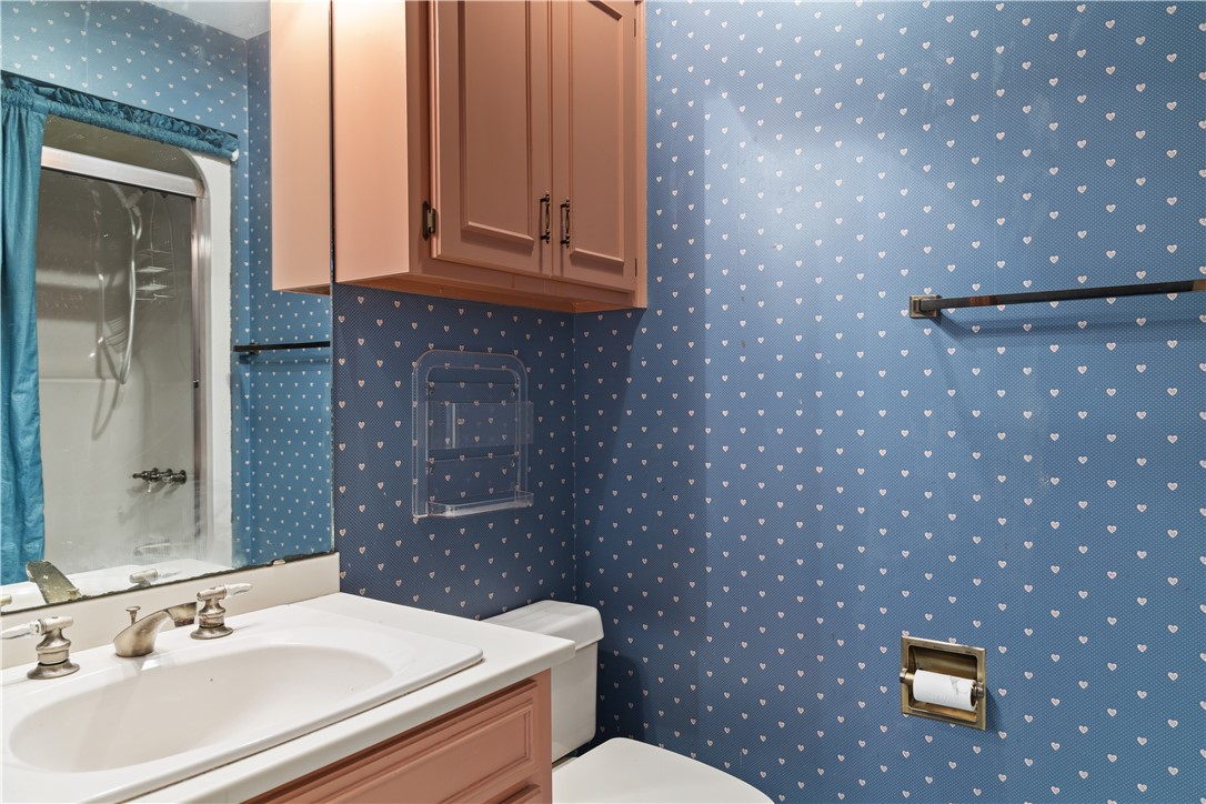 629 Seed Farm Road Westminster, SC 29693 - Photo 28 of 47 upstairs bathroom