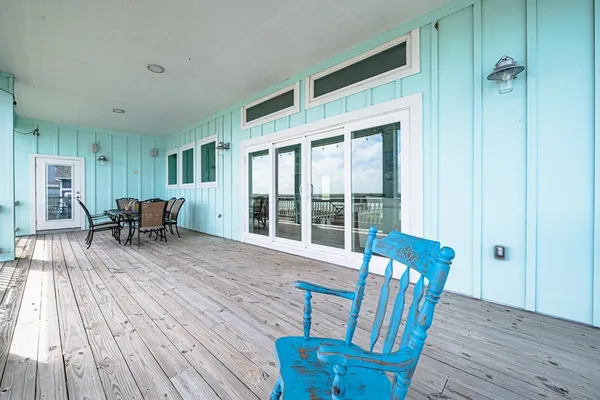$1,190,000 | 9 Northpointe Drive, Rockport, TX 78382
