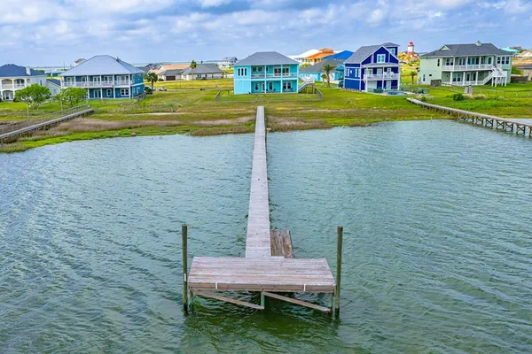 $1,190,000 | 9 Northpointe Drive, Rockport, TX 78382