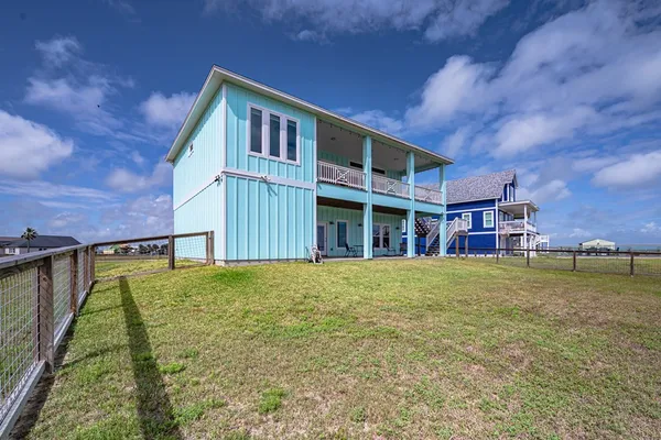 $1,190,000 | 9 Northpointe Drive, Rockport, TX 78382