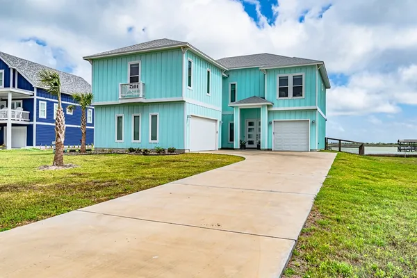$1,190,000 | 9 Northpointe Drive, Rockport, TX 78382