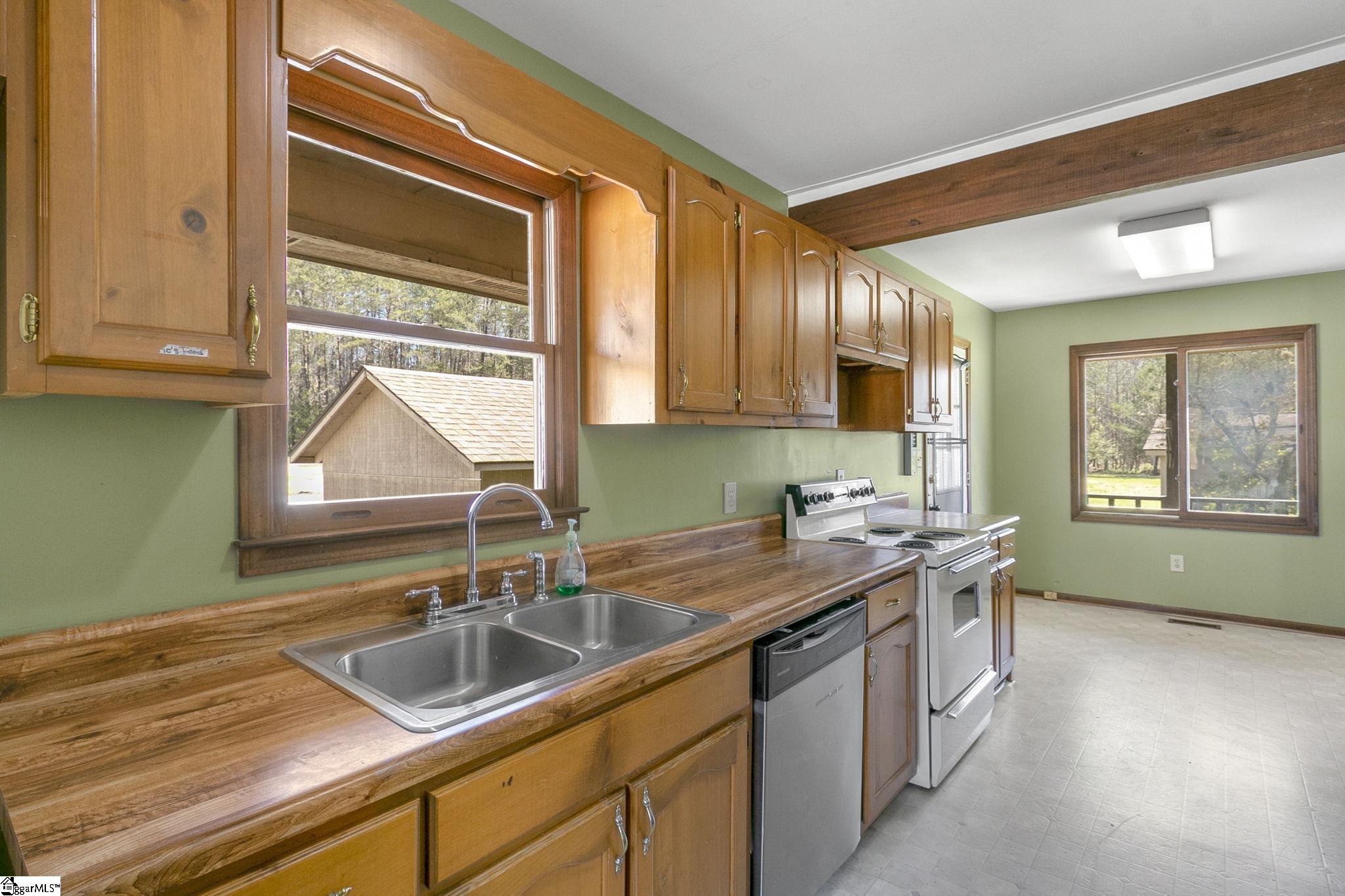 144 Sliding Rock Road Pickens, SC 29671 - Photo 10 of 36