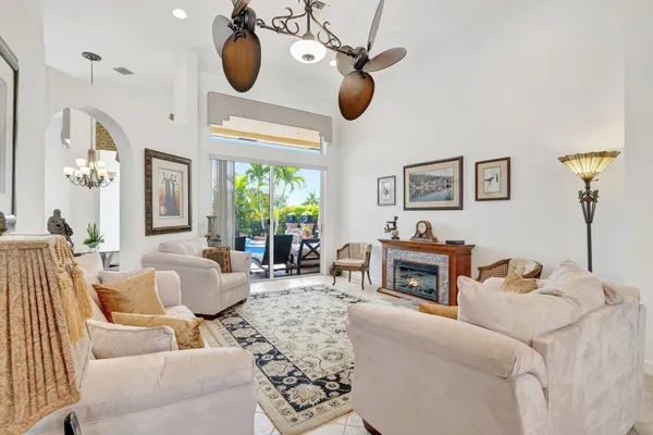 $1,295,000 | 699 Southwest River Bend Circle, Stuart, FL 34997