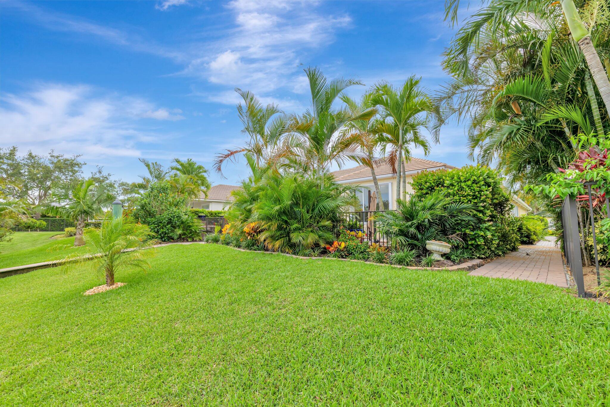 699 Southwest River Bend Circle Stuart, FL 34997 - Photo 53 of 78 Back yard
