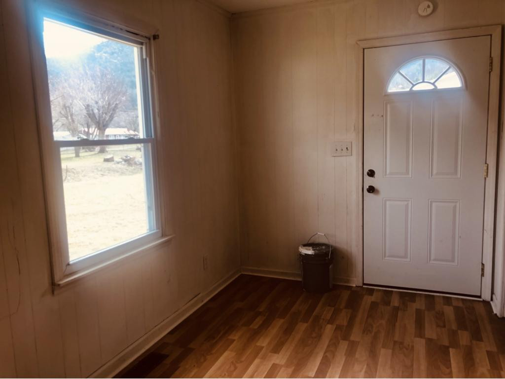 105 Journey's End Road Elizabethton, TN 37643 - Photo 9 of 20 Sitting RoomDen