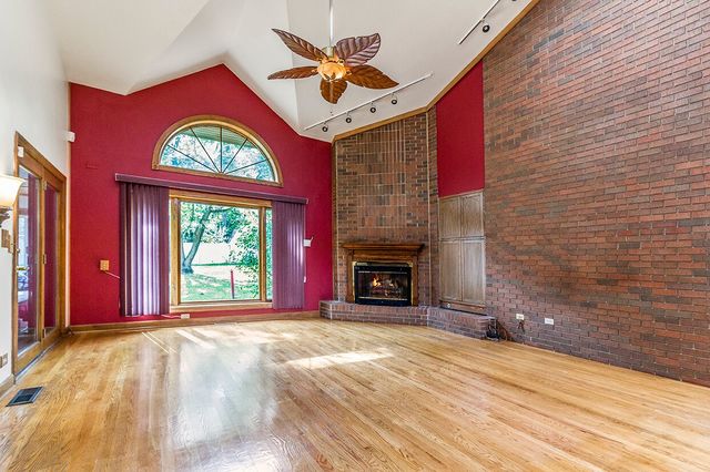 1901 East Burville Road Crete, IL 60417 - Photo 6 of 39 a view of an entryway with a fireplace