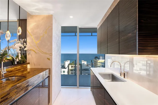 $15,000,000 | 120 Ocean Drive, Unit 1400, Miami Beach, FL 33139