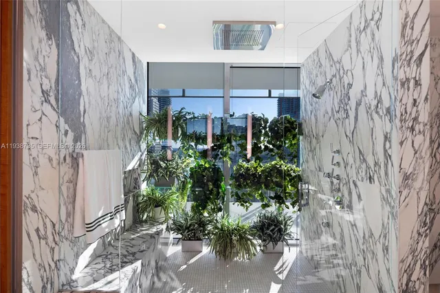 $15,000,000 | 120 Ocean Drive, Unit 1400, Miami Beach, FL 33139