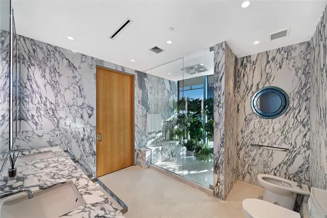 $15,000,000 | 120 Ocean Drive, Unit 1400, Miami Beach, FL 33139