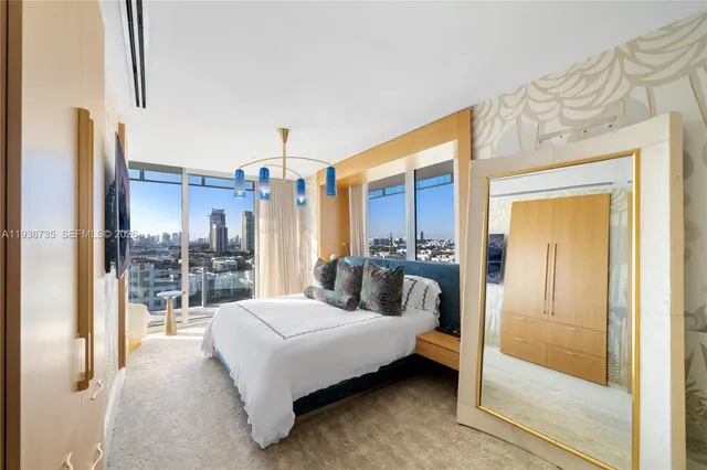 $15,000,000 | 120 Ocean Drive, Unit 1400, Miami Beach, FL 33139