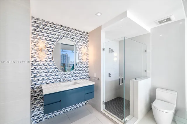 $15,000,000 | 120 Ocean Drive, Unit 1400, Miami Beach, FL 33139