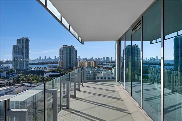 $15,000,000 | 120 Ocean Drive, Unit 1400, Miami Beach, FL 33139