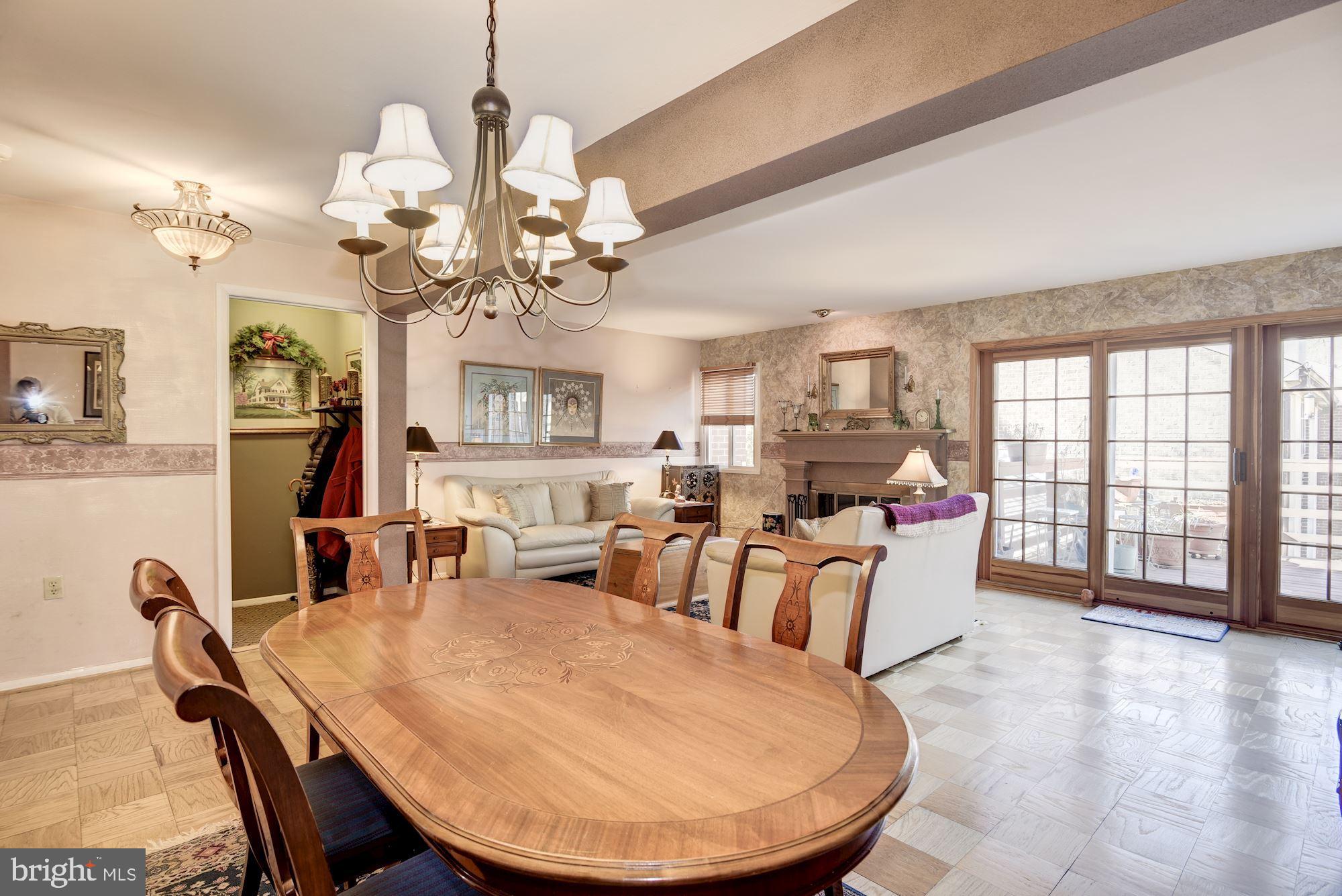 1949 Greenberry Road Baltimore, MD 21209 - Photo 8 of 36 Gallery Image 8