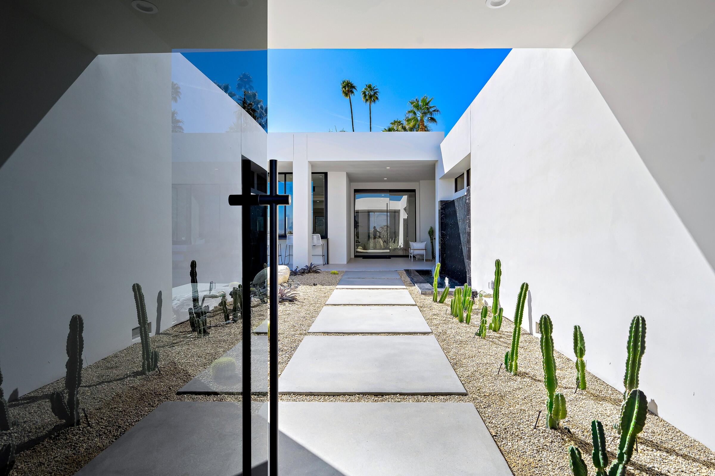 70345 Pecos Road Rancho Mirage, CA 92270 - Photo 8 of 72 005