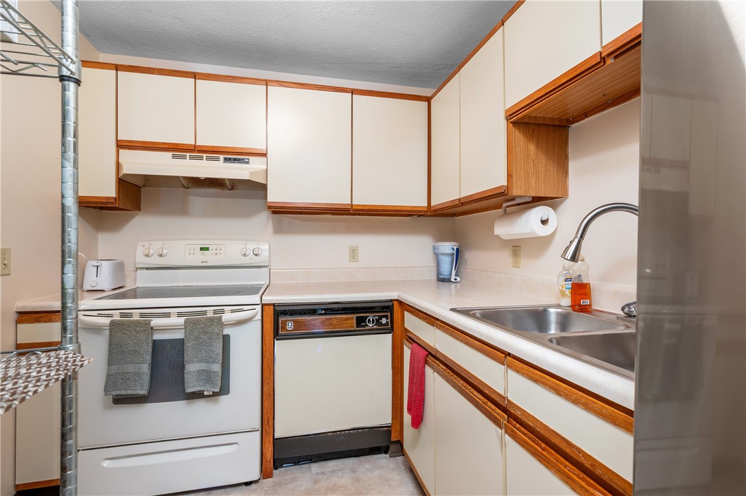 2 Angle Street, Unit 5 Lincoln, RI 02838 - Photo 4 of 22 Gallery Image 4