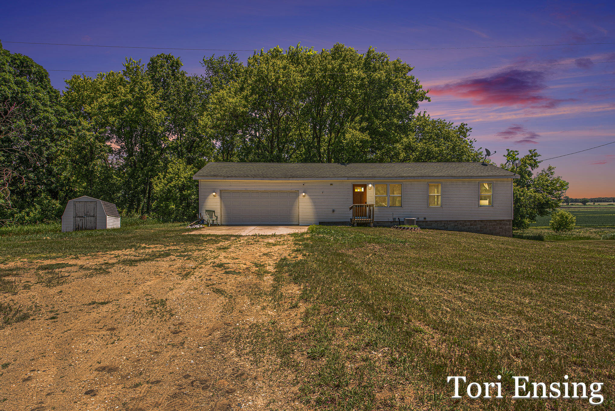 4727 South Lund Road Sheridan, MI 48884 - Photo 1 of 21 _DSC6604-Twilight