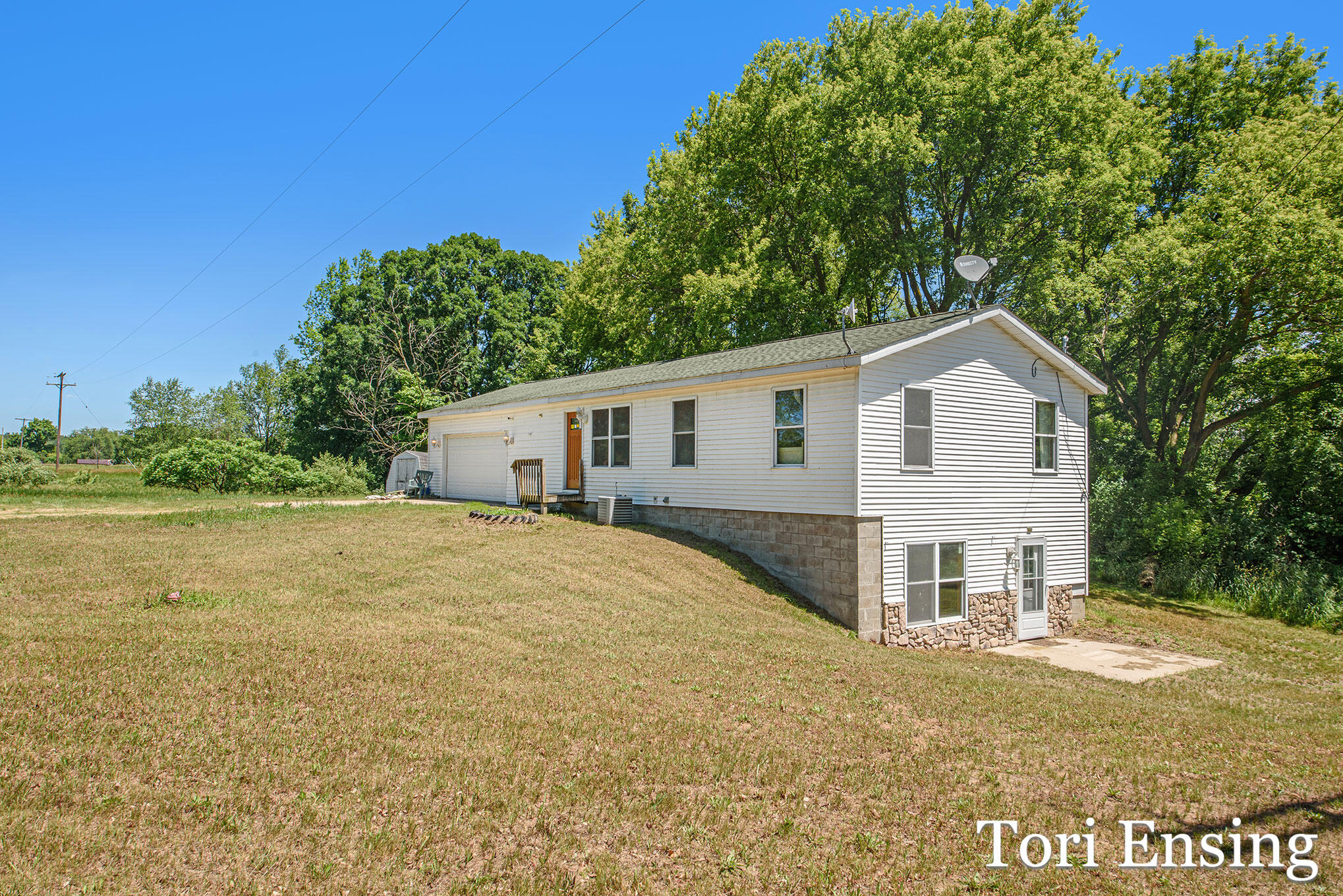 4727 South Lund Road Sheridan, MI 48884 - Photo 3 of 21 _DSC6608