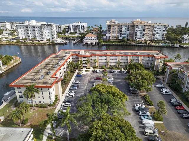 $3,300 | 3180 Northeast 48th Court, Unit 412, Lighthouse Point, FL 33064