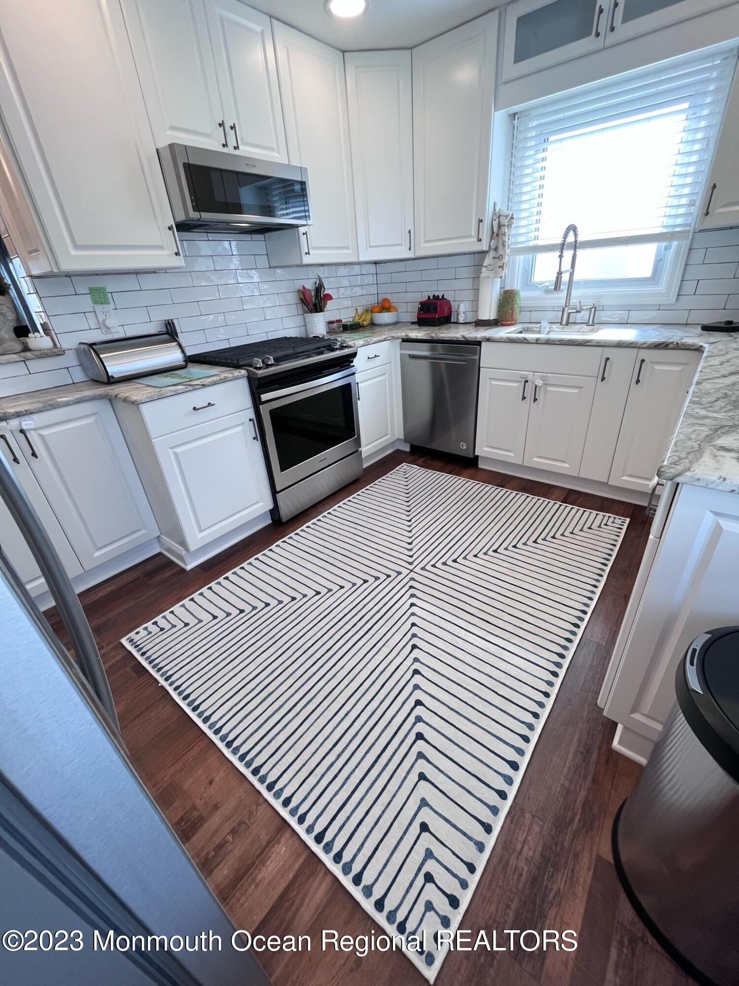 25 Long Road Freehold, NJ 07728 - Photo 10 of 33 Image 10