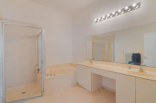 $595,000 | 9672 Wyeth Court, Wellington, FL 33414