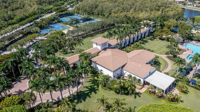 $595,000 | 9672 Wyeth Court, Wellington, FL 33414